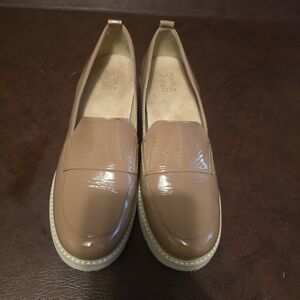 Naturalizer Women's Tan Loafers